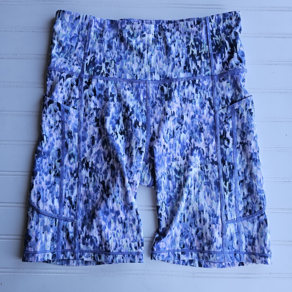 Athleta Ultimate Stash 7" Blue/ Purple Patterned Shorts Womens Small